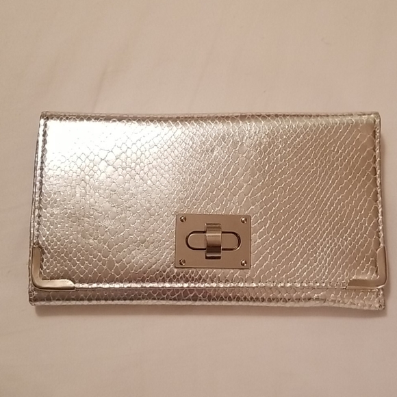 White House Black Market Purse - Picture 1 of 6